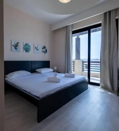 Luxury 4br + Nanny • Ancient Sands